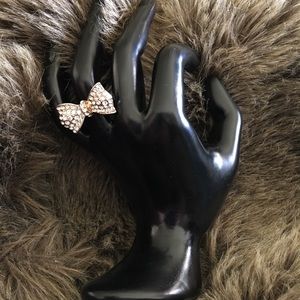 Vintage rhinestone bow ring size 6